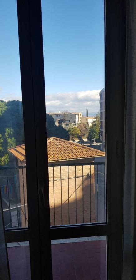 بيرودجا Vicino Di Centro E Universita Stanza Con Balcone المظهر الخارجي الصورة