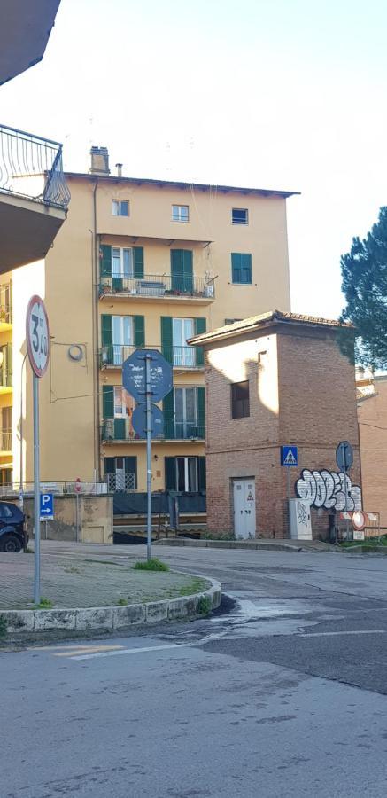 بيرودجا Vicino Di Centro E Universita Stanza Con Balcone المظهر الخارجي الصورة
